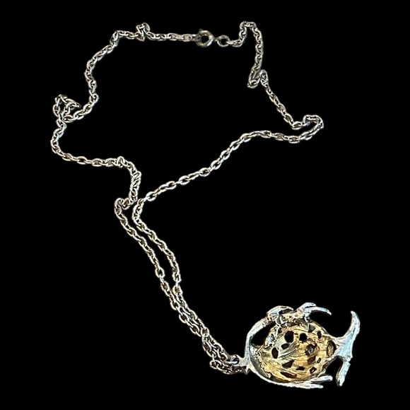 Super unique vintage gold tone and conic quartz fish necklace - Picture 3 of 6